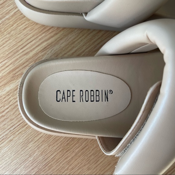 Cape Robbin “Double Strap Padded Slide” NWT - Picture 6 of 6